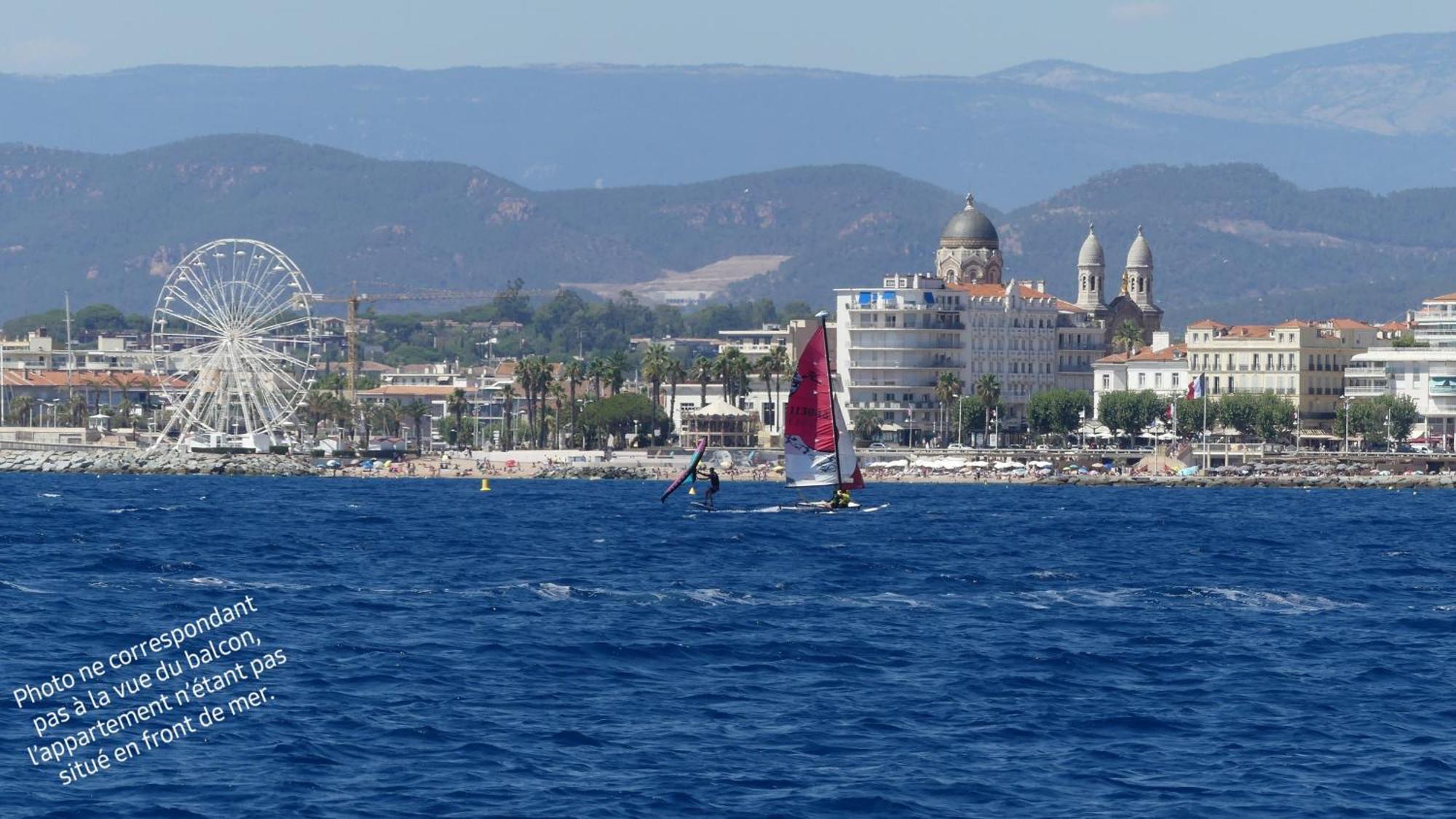 Saint Raphael, T2, Piscine, Proche Centre Ville Luaran gambar